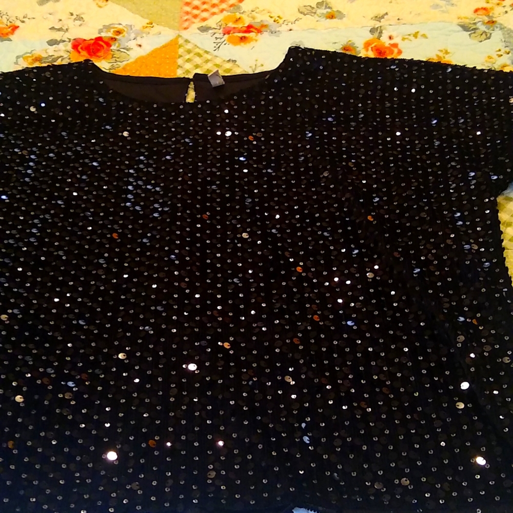 New wish list size large without tags top.